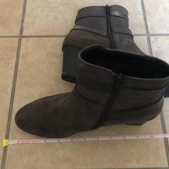 Gabor grey suede booties with heels - Picture 8 of 8